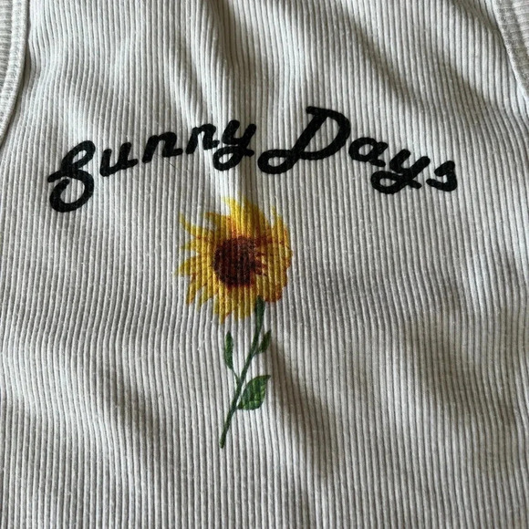 Forever21 Sunny Days tank - Picture 5 of 5